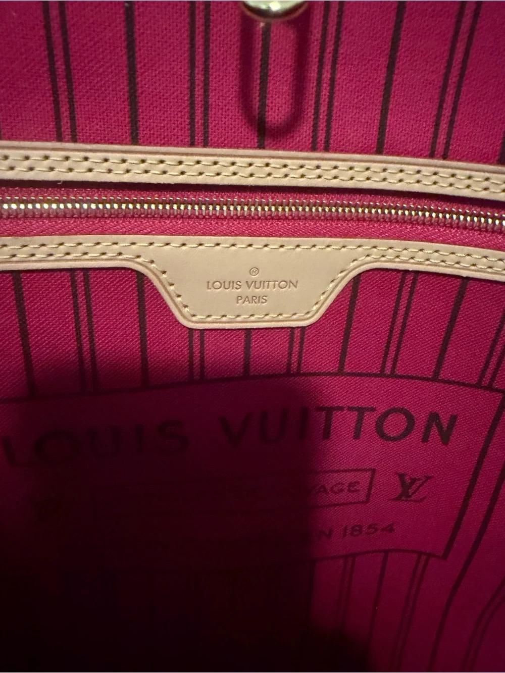 Louis Vuitton Monogram Neverfull Tote Bag in Brown with pouch and dust bag. NEW!